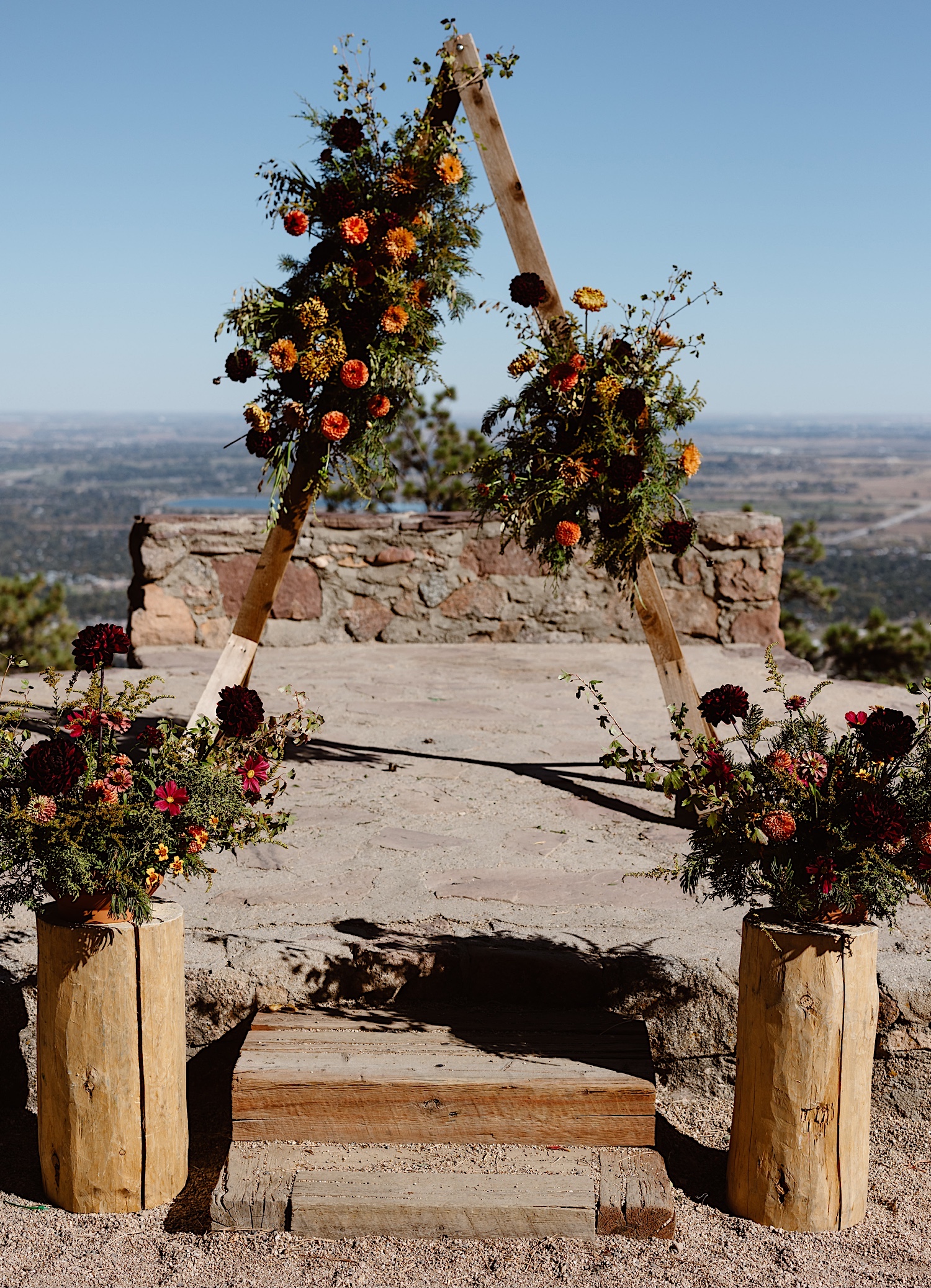 Intimate Wedding at Sunrise Amphitheater in Boulder, Colorado | Giulia Intimate Wedding at Sunrise Amphitheater in Boulder, Col
orado | Giulia