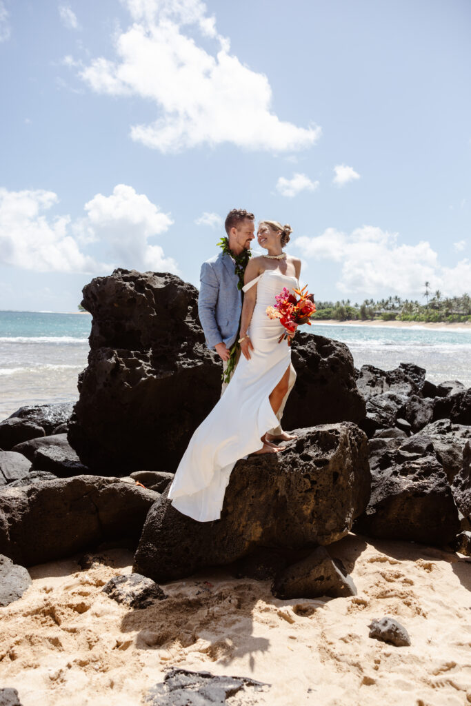 Hawaii intimate wedding 